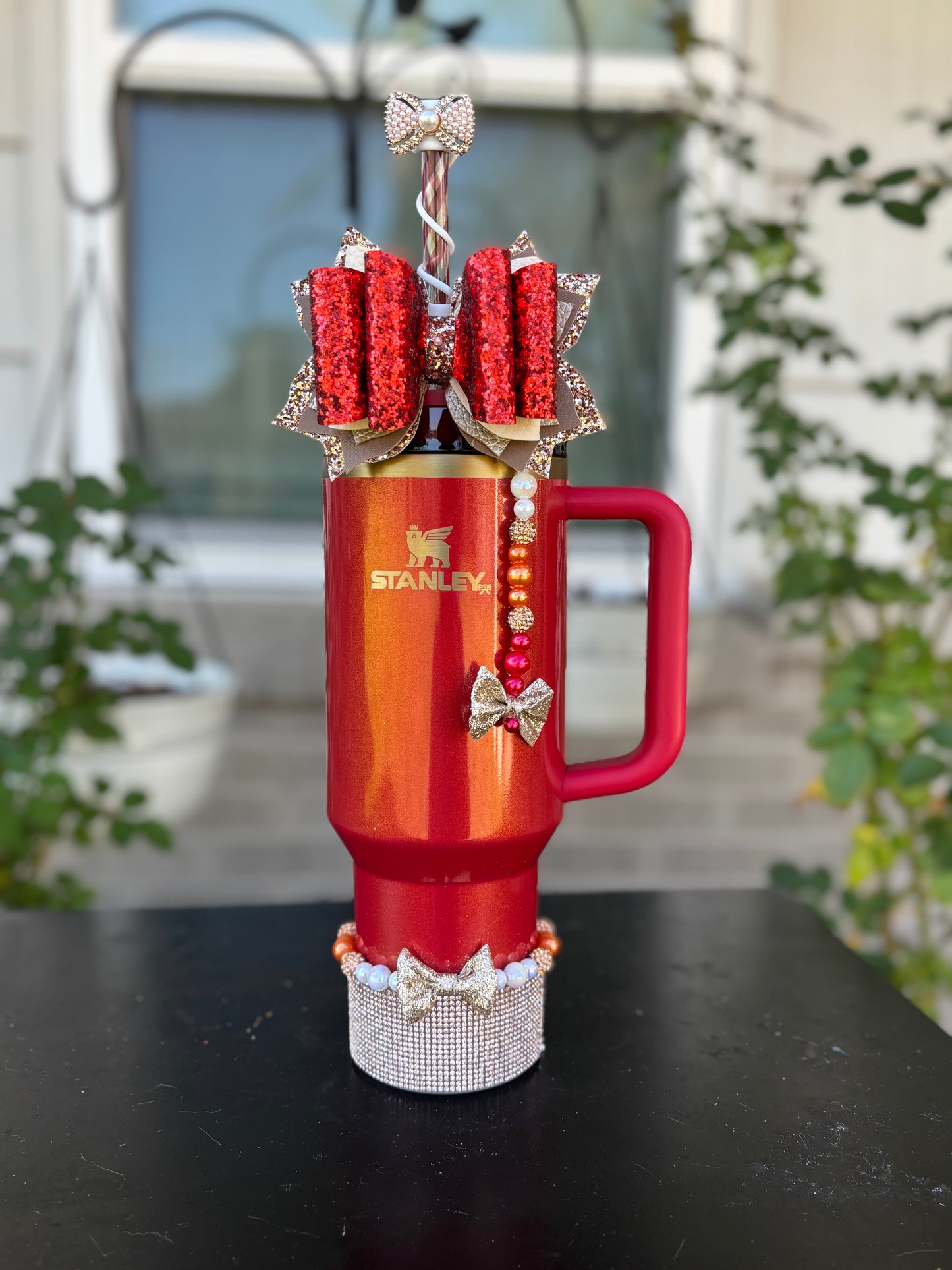 Scarlet Tinsel Stanley Bow Set